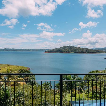 Tinajas Arenal Lakefront Lodge Nuevo Arenal Esterno foto
